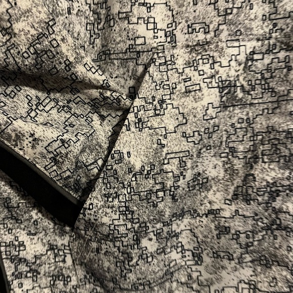 Superman size medium zippered hoodie. - Picture 4 of 7